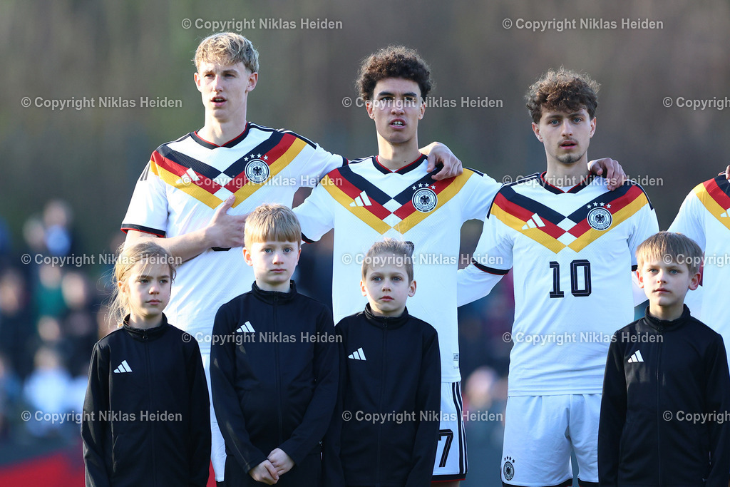 NH_DeutschlandU20_TschechienU20_Länderspiel_26032026 | #9 Max Moerstedt (Deutschland U20), #17 Noah Darvich (Deutschland U20) und #10 Maurice Krattenmacher (Deutschland U20)Fußball I Junioren I Länderspiel (Nationalmannschaft) I Saison 2025-2026 I Freundschaftsspiel I Deutschland U20 - Tschechien U20 I 26.03.2026 I Poststadion Berlin