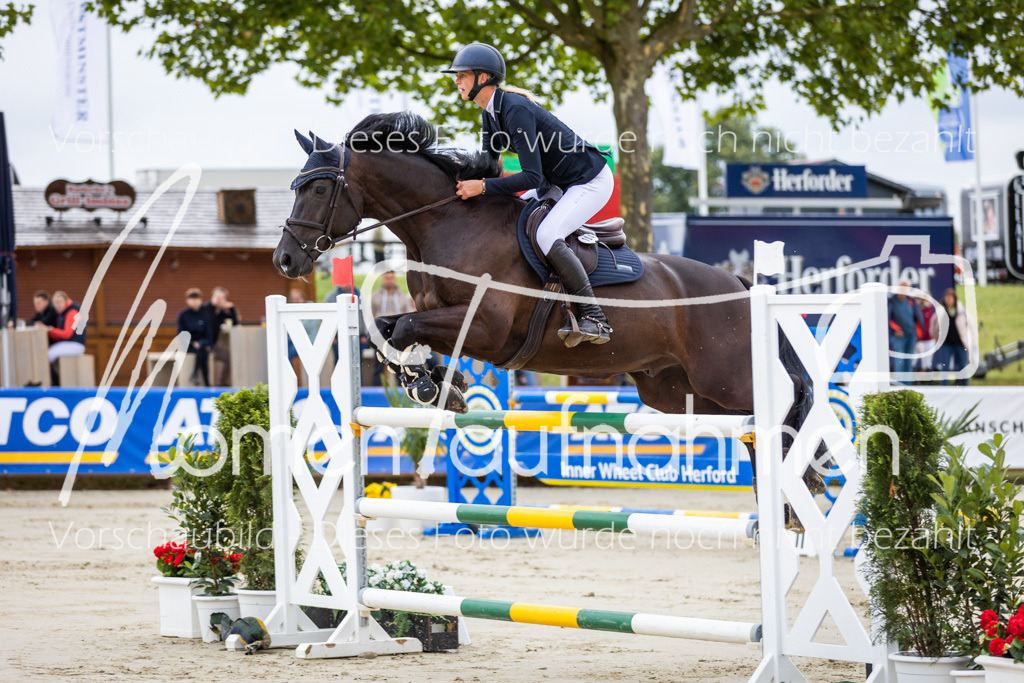 BHO-2PhSpr-M-5-2028 | MomenTaufnahmen Pferdesportfotos