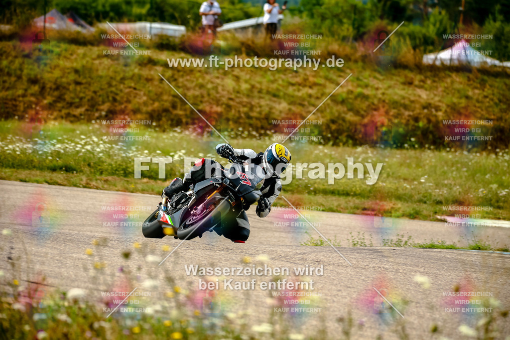 Chambley Juli-0557 | Hier findet Ihr Bilder von Touristenfahrten auf der Nürburgring Nordschleife oder von anderen Veranstaltungen die ich besucht habe. Viel Spass beim Durch Schauen 