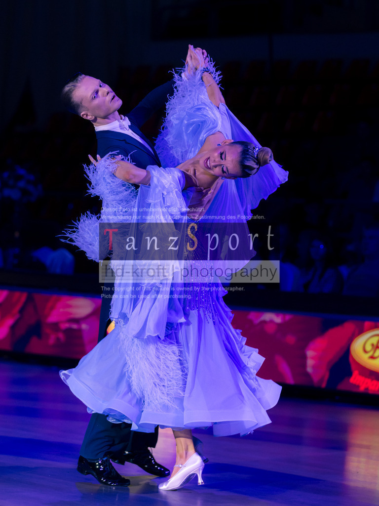 IMG_8828 | Tanzsportbilder, Standardtanz, Lateintanz, WDSF, DTV, LTVB, dancecomp, goc, hessen tanzt, blaues band der spree, walzer, tango, wiener walzer, slowfox, quickstepp, samba, rumba, cha-cha-cha, paso doble. jive, hd-kroft photography, turniertanzsport