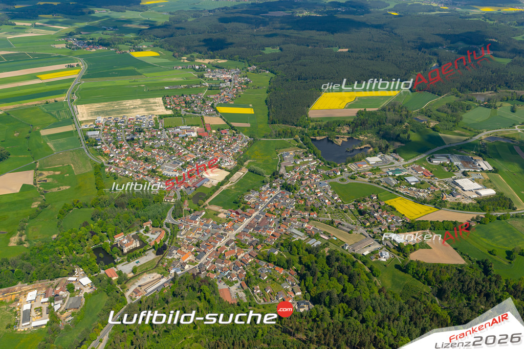 Das Luftbild der Stadt Mitwitz wurde 2022 vom Flugzeug heraus erstellt (keine Drohnen-Aufnahmen) Aufnahmehöhe ca.450 Meter- hohe Bildauflösung und Druck-Qualität. Garantiert!