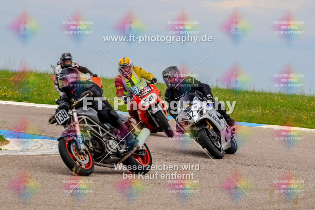 MotoTeam-2532 | Hier findet Ihr Bilder von Touristenfahrten auf der Nürburgring Nordschleife oder von anderen Veranstaltungen die ich besucht habe. Viel Spass beim Durch Schauen 