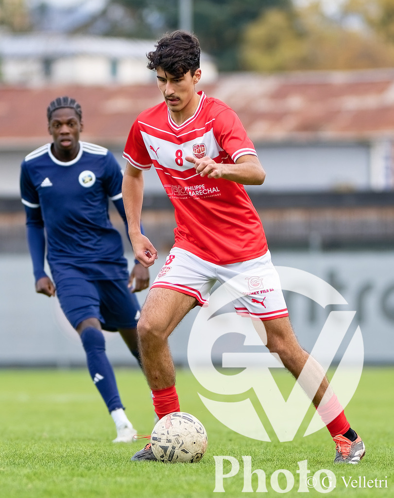 2e ligue - CS Chênois 2 - Etoile Carouge FC 2 |  durant le match de 2e ligue entre CS Chênois 2 et Etoile Carouge FC 2 au Stade des Trois-Chêne à Chêne-Bourg, Switzerland
