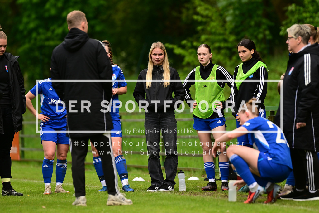 Fußball I Frauen I Saison 2025-2026 I Niedersachsen-Pokal I Halbfinale I FC Jesteburg-Bendestorf - SV TiMoNo I 192319 | Der Sportfotograf. - Realisiert mit Pictrs.com