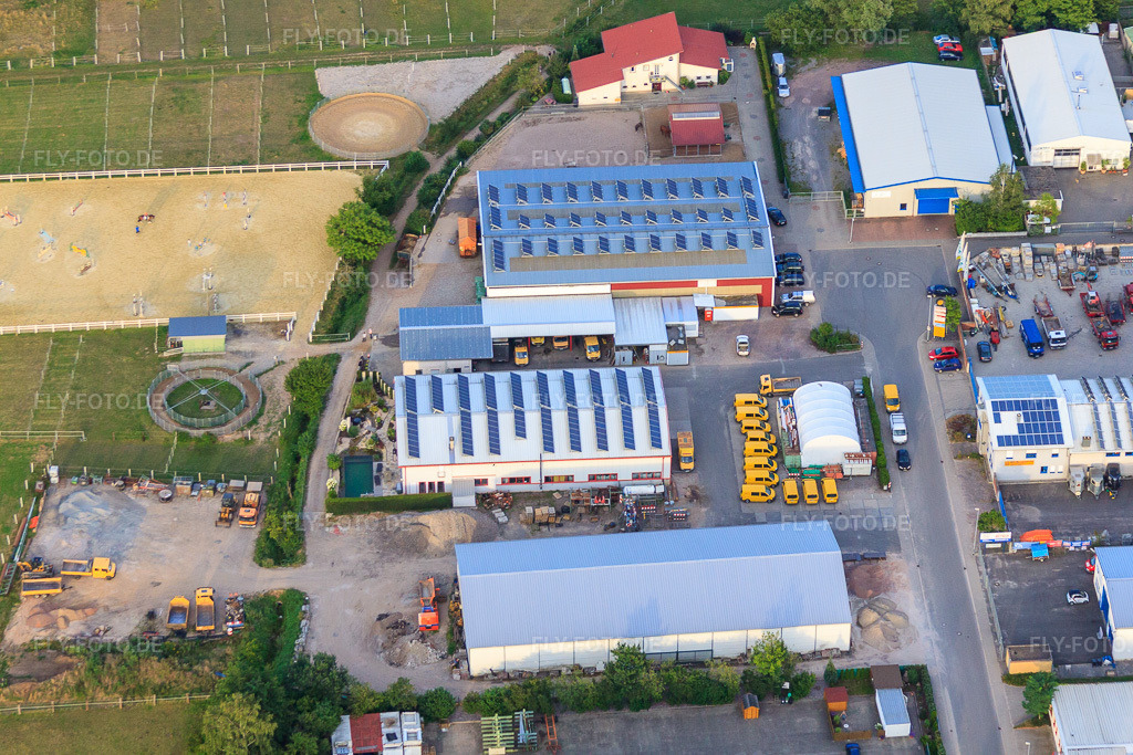 Luftbild: Gewerbegebiet Am Gäxwald mit REGAB GmbH Tiefbau, Klarsicht-Verpackungen Weber GmbH und Feinwerk Präzisions- und Messtechnik GmbH & Co. KG in Herxheim bei Landau im Bundesland Rheinland-Pfalz in Deutschland. Foto: IMG_51428.jpg vom 04.08.2012 durch Werner Riehm/FLY-FOTO.deWWW.REGAB.DE