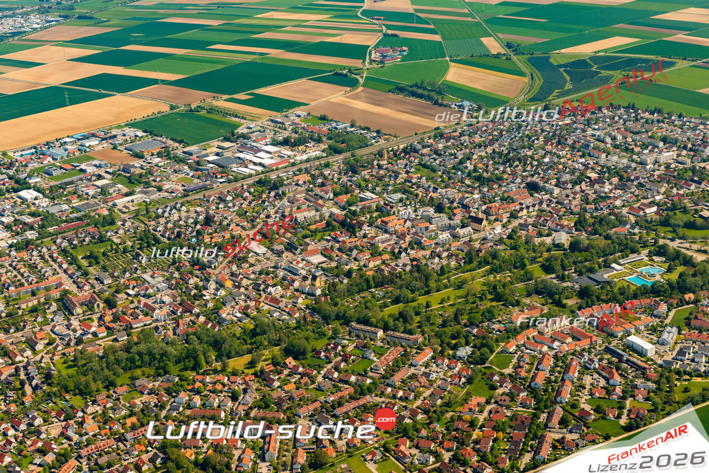 Das Luftbild zeigt :  Bobingen - Die Luftaufnahme wurde 2024 vom UL-Flugzeug aus erstellt ( keine Drohne ) - Hochauflösende Luftaufnahme - Für grossformatige Ausdrucke geeignet. Die Geschenkidee !Mit Lizenz und Bildrechte bestellbar