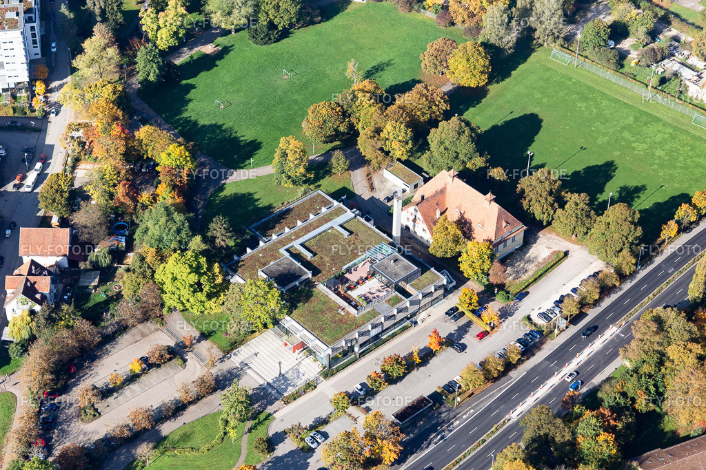 Hallenbad | Luftbild: Hallenbad in Nürtingen im Bundesland Baden-Württemberg in Deutschland. Foto: IMG_119248.jpg vom 14.10.2019 durch Werner Riehm/FLY-FOTO.de - Realisiert mit Pictrs.com