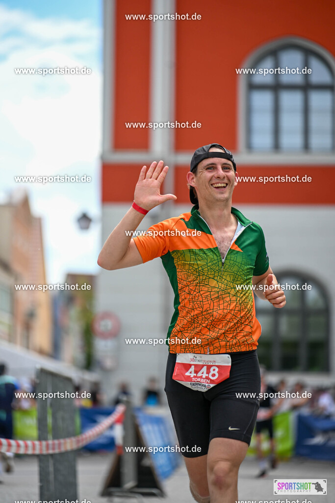 SZI_8416 | Stadttriathlon Erding 2025. #yourpictrs #sportshot_your_pictrs @Sportshotphotography #stadttriathlonerding Copyright: www.sportshot.de