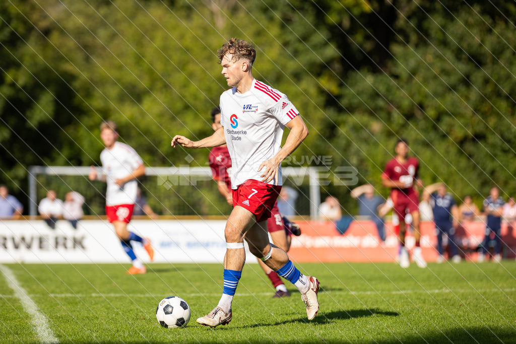 20250928_Picselweb-Fotografie_1R3_1558 | Spielszenen aus dem Spiel VfL Güldenstern Stade - Rotenburger SV. Ergebnis 0:3 - Realisiert mit Pictrs.com