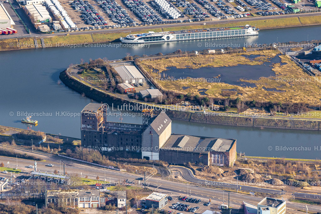 Luftbilder Neuss -6668 | Luftaufnahme Brandruine im Containerhafen des Binnenhafen in Neuss - Realisiert mit Pictrs.com