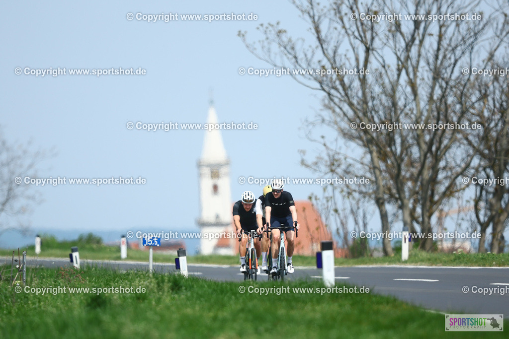 541_TRA55768 | Neusiedlersee Radmarathon 2026@sportshot_your_pictrs #yourpictures#roadtowm2029 #nrm #neusiedlerseeradmarathon #neusiedlersee #neusiedlerseetourismus #burgenland #mörbisch #nrm26 #burgenlandtourismus #voglundco #poweredbyburgenlandtourismus #radsport #rad #marathon #ucigranfondo #visitburgenland #ucigranfondoworldseries