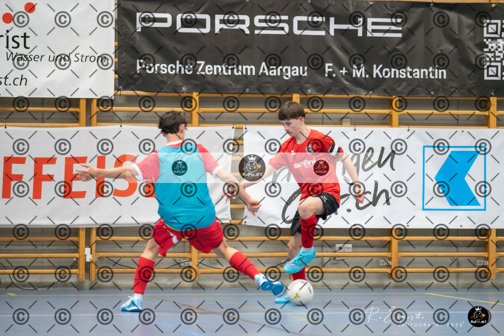 20251122_20251122_FCR-Hallenturnier-C_1_012-28 | Sport und Naturfotografie von Roberto Esposito zeigt echte Momente Bewegung und die Schönheit der Natur. Ausdrucksstarke Bilder schaffen Emotionen.