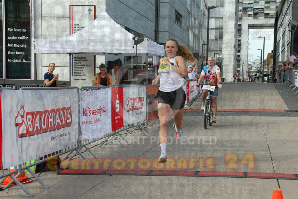 250920_1509_EX1_8451 | Sportfotografie im Rhein-Sieg Kreis, Köln, Bonn, NRW, Rheinland Pfalz, Hessen, etc. Unser Tätigkeitsfeld umfasst den Laufsport vom Volkslauf über den Marathon, Duathlon, Triathon bis zum Ultralauf wie Kölnpfad Ultra oder Schindertrail.