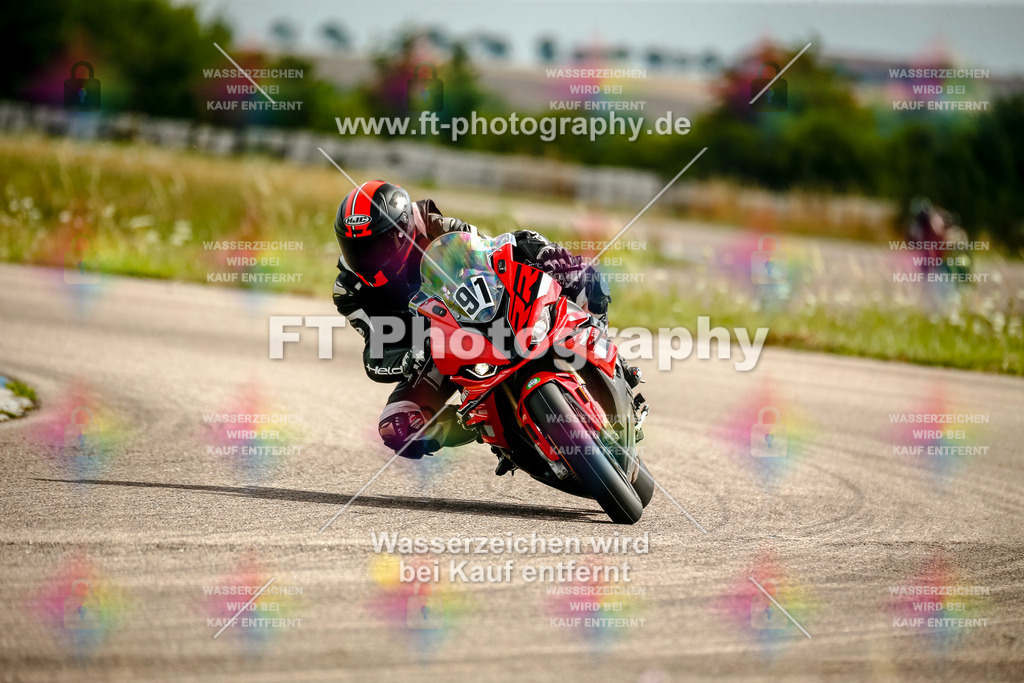 Chambley Juli-2433 | Hier findet Ihr Bilder von Touristenfahrten auf der Nürburgring Nordschleife oder von anderen Veranstaltungen die ich besucht habe. Viel Spass beim Durch Schauen 