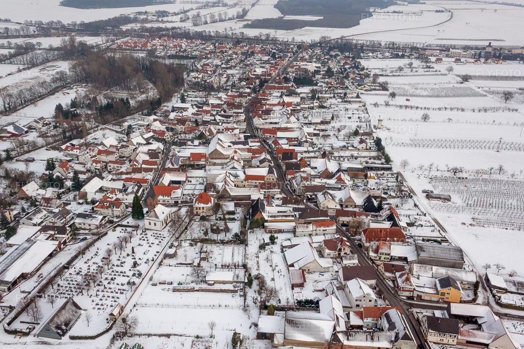 Luftbild: Winterlich schneebedeckte landwirtschaftlichen Feldern und Nutzflächen in Winden im Bundesland Rheinland-Pfalz in Deutschland. Foto: IMG_23735.jpg vom 16.01.2010 durch Werner Riehm/FLY-FOTO.de