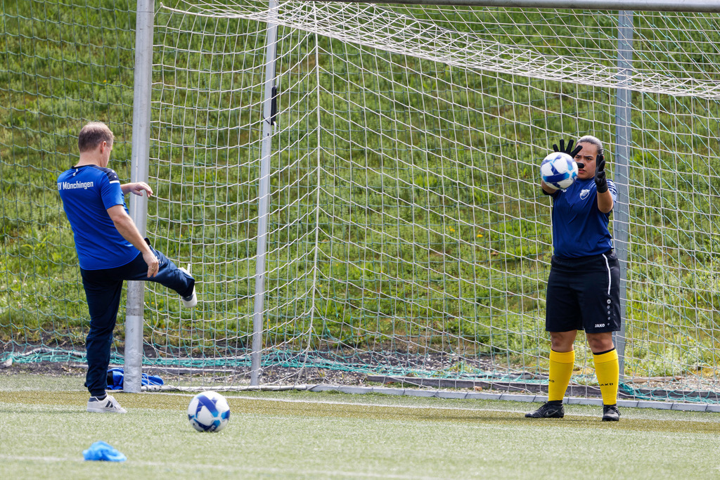 FCHMÜN_250907_6414 | Fotopresso – Sportfotografie in Heidenheim & Umgebung. Professionelle Sportfotografie für unvergessliche Momente. Dynamische Action-Shots, emotionale Szenen & hochwertige Bilder. - Realisiert mit Pictrs.com