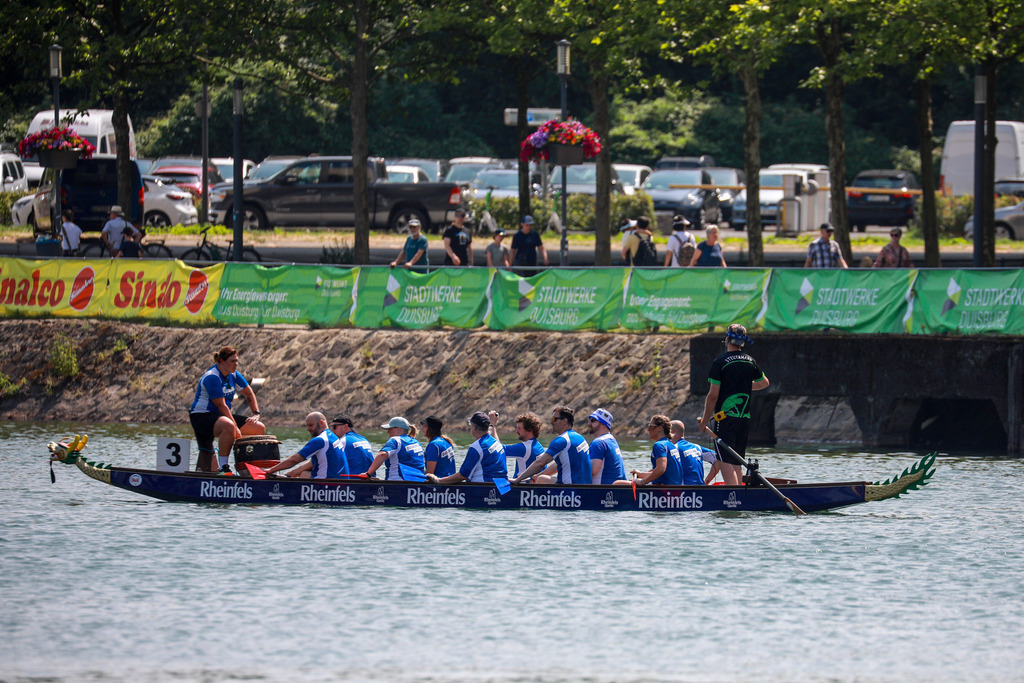 Drachenboot-Regatta_Duisburg140625_53 | Bildergalerie von Sport-Ereignissen aber auch von weiteren spannenden Dingen - nicht nur vom Niederrhein. In Anlehnung an den bekannten Spruch von Hanns Dieter Hüsch heißt das Motto: "Niederrhein ist überall".  - Realisiert mit Pictrs.com