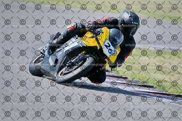 26BT02-0545 | markuskiefer.com - Realisiert mit Pictrs.com