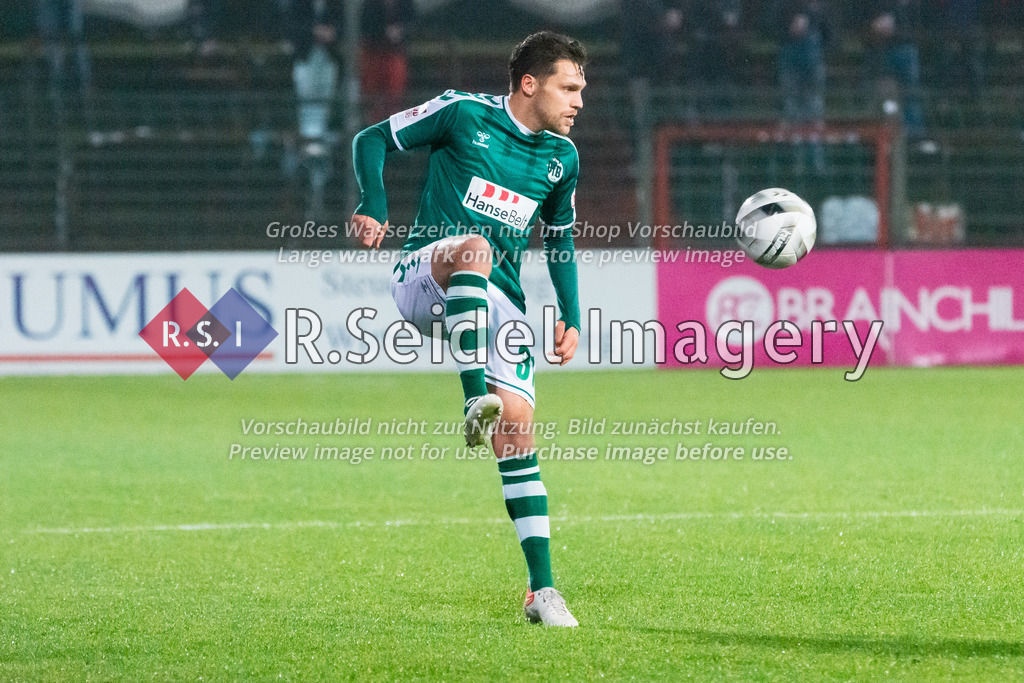 Fußball, Saison 2022/23, Regionalliga Nord, VfB Lübeck - Hamburger SV II, Stadion an der Lohmühle (Lübeck), 25.11.2022, 20. Spieltag | Mirko Boland (#31, Lübeck)