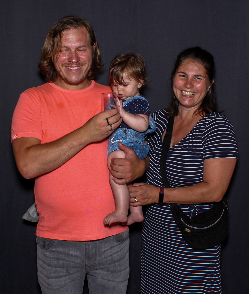 top-top.de-250628-049 | Foto, Video, Fotografie, Videografie, Fotobox, DJ, Discjockey, Musik, Musikbox, Veranstaltung, Photobooth, Amazon, Ebay, Buchtipp, Bestseller, Autor, Verlag, Buch, Wesel, Hamminkeln, NRW, Dinslaken, Rees, Drohne, Hochzeit, Party, Fotobox, Wesel, Fotograf