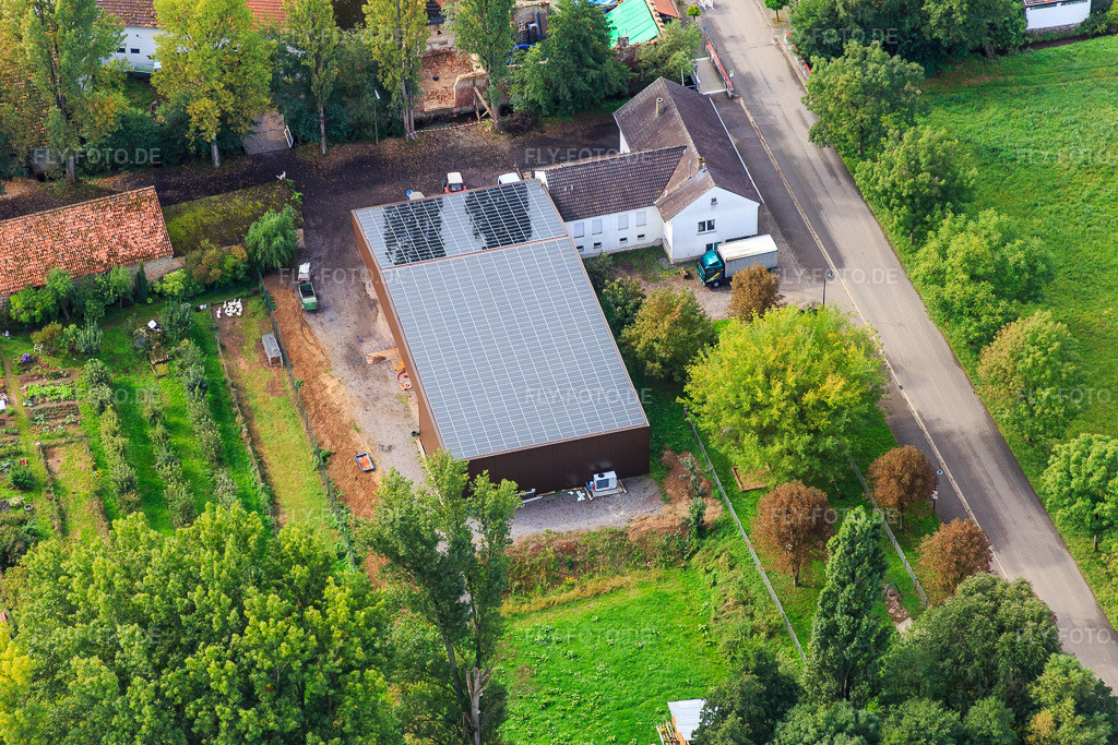 Luftbild: Bahnhofstr im Ortsteil Klingen in Heuchelheim-Klingen im Bundesland Rheinland-Pfalz in Deutschland. Foto: IMG_072669.jpg vom 19.09.2014 durch Werner Riehm/FLY-FOTO.deAuflösung des Originals: 5472 x 3648 px