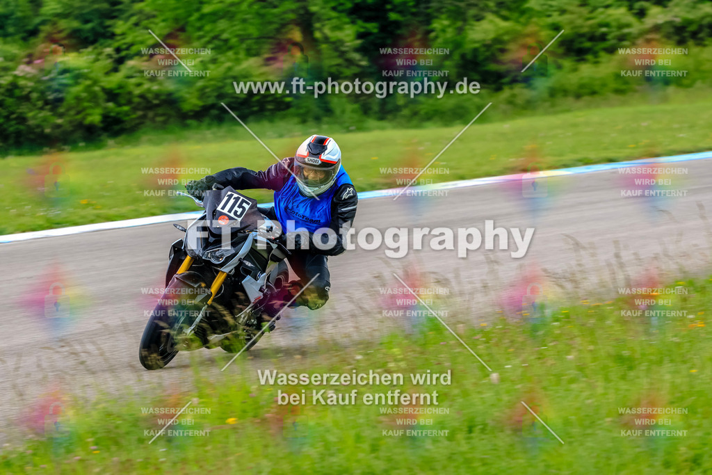 MotoTeam-3212 | Hier findet Ihr Bilder von Touristenfahrten auf der Nürburgring Nordschleife oder von anderen Veranstaltungen die ich besucht habe. Viel Spass beim Durch Schauen 