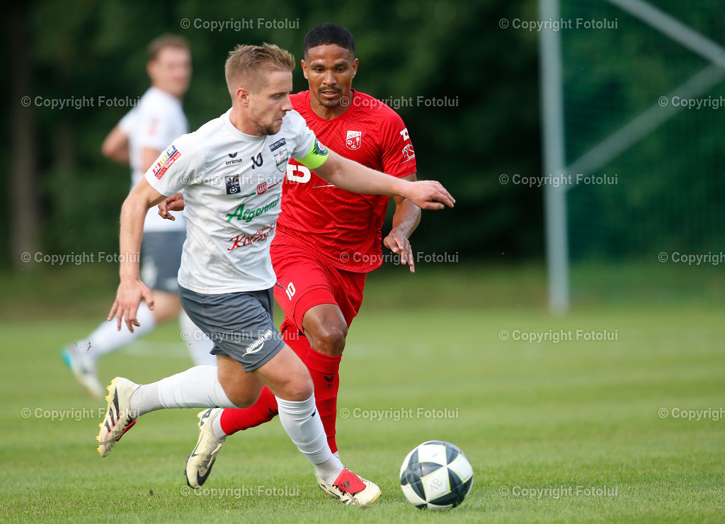 A_LUI_16082025_07 | SPORT,FUSSBALL,LT1 OOE LIGA ASKOE OEDT 1B-SPG ALGENMAX PREGARTEN 16.08.2025 IM BILD:VALDIR HENRIQUE  (OEDT 1B) UND MARKUS BLUTSCH (PREGARTEN) FOTO :FOTOLUI