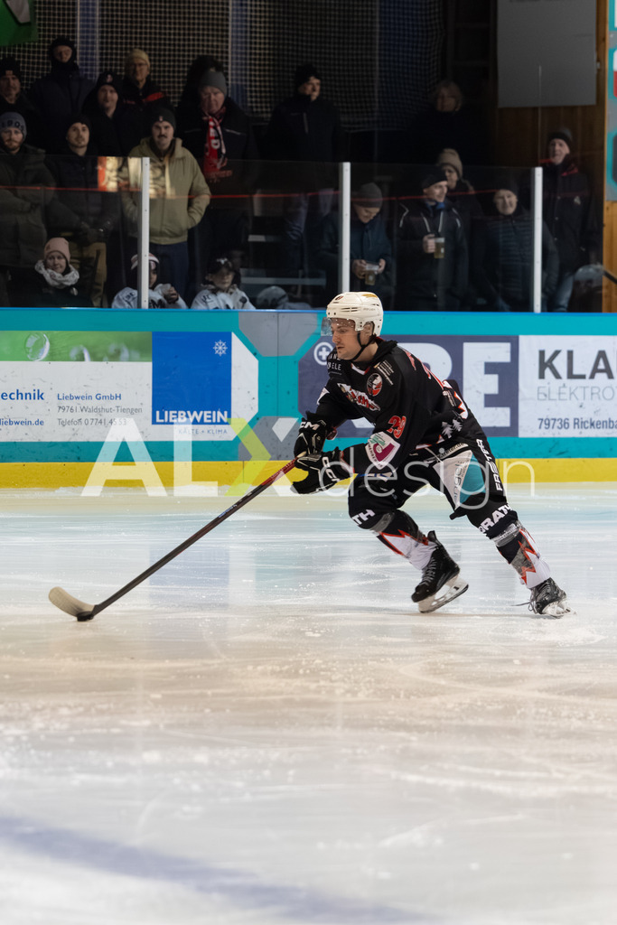 Eishockey I Herren I Saison 2025-2026 I Regio League | 3. Liga Regular Season Gr. 1 ZS | Men I 17. Spieltag I EHC Herrischried - HC Wohlen Freiamt I 01.02.2026 | Hochwertige Sportfotos kaufen & lizenzieren für Medien, Vereine, Agenturen & Sportler:innen. Entdecke professionelle Sportfotografie im Bildshop von Alexander Franzen. - Realisiert mit Pictrs.com