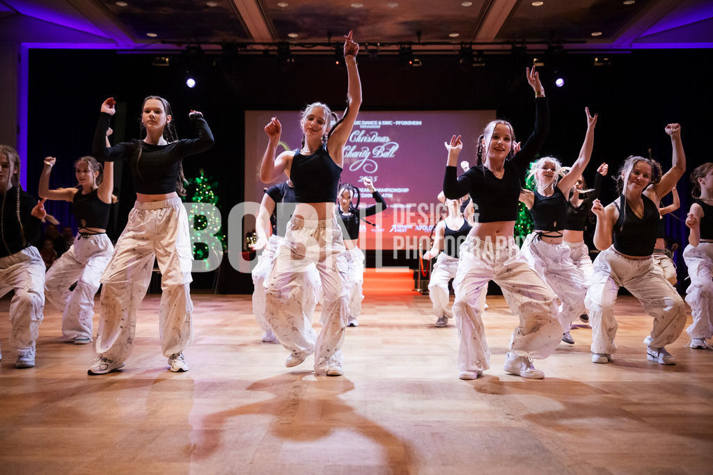 EM Showdance | Ettlingen - 20.12.2025: EM Showdance in Ettlingen (Schlossgartenhalle), Germany. Photo by: BobNL design &amp; photography - Realisiert mit Pictrs.com