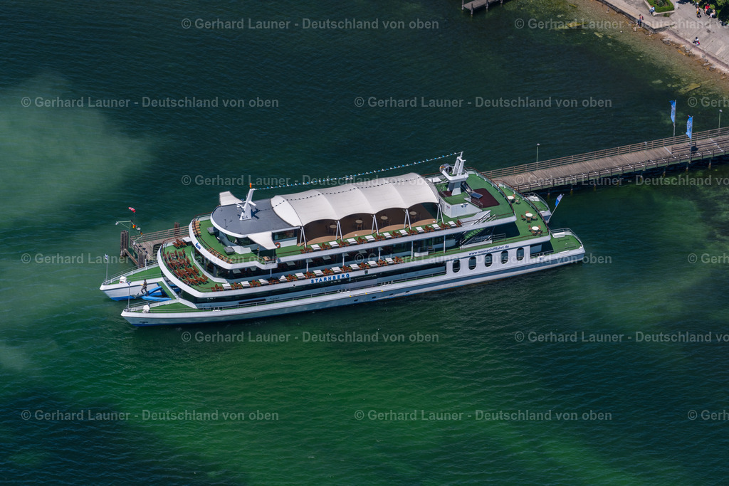 4031263 | STARNBERG 12.06.2020 Das Ausfluggsschiff Starnberg der Bayrischen Seeschifffahrt GmbH am Anlegesteg am Starnberger See in Starnberg im Bundesland Bayern, Deutschland. // The excursion ship Starnberg of the Bavarian Seeschifffahrt GmbH at the pier on Lake Starnberg in Starnberg in the state Bavaria, Germany. Foto: Gerhard Launer