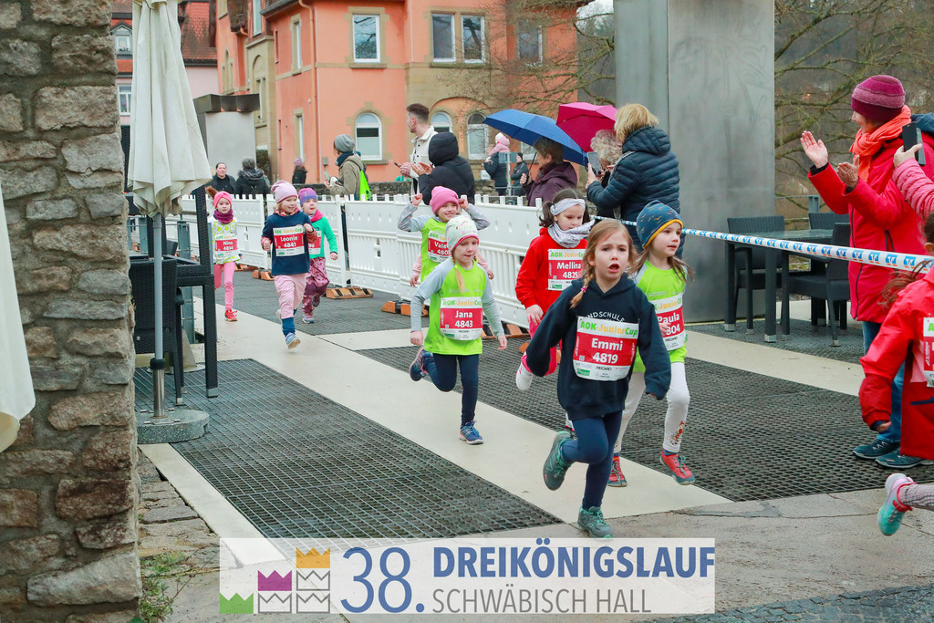 400m AOK Junior Cup | 3 Koenigslauf 2024 400m AOK Junior Cup - Realisiert mit Pictrs.com
