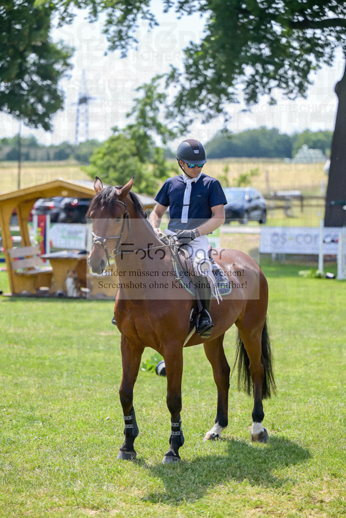 Reitturnier Voxtrup | Entdecke hochwertige Reitturnierfotos von Foto Oger. Professionell, emotional und authentisch – jetzt Lieblingsmomente im Shop bestellen.Deutschlandweite Turnierfotografie. - Realisiert mit Pictrs.com
