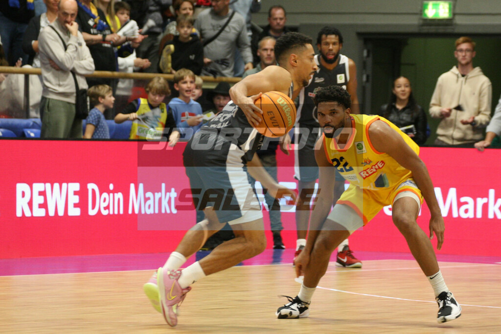 Phoenix Hagen - Vechta | Joel Aminu und Kyle Castlin - © Sportfoto-Sale (MK) - Realisiert mit Pictrs.com