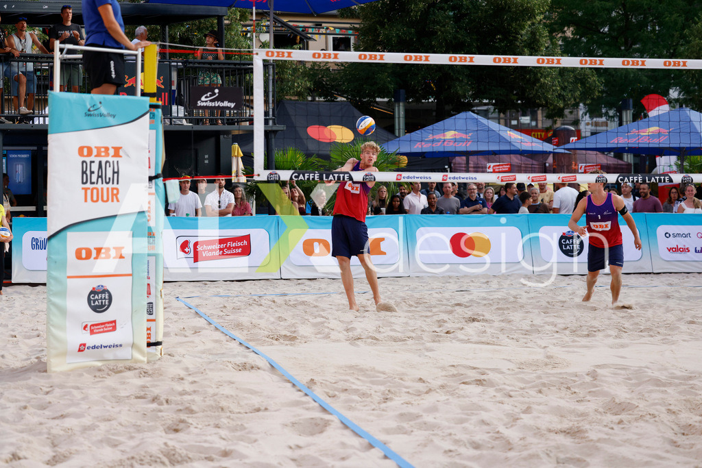 Obi BeachTour 2026 - Basel | BASEL, SWITZERLAND - JULY 18: MATHIS KÄLIN (SUI) during the Obi BeachTour 2026 match between MASSEREY / SCHNEGG (SUI) and BREER / KÄLIN (SUI) at Barfüsserplatz on July 18, 2026 in Basel, Switzerland. - Realisiert mit Pictrs.com