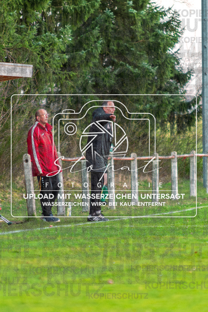 SCTSGF-1033 | Bodo Bosselmann (SC Tewel - Trainer) beim Damen Kreisliga HK/CE Spiel zwischen SG Fulde und SC Tewel auf dem Sportplatz Tewel, Tewel/Neuenkirchen (Simon Paul Stopat) - Realisiert mit Pictrs.com