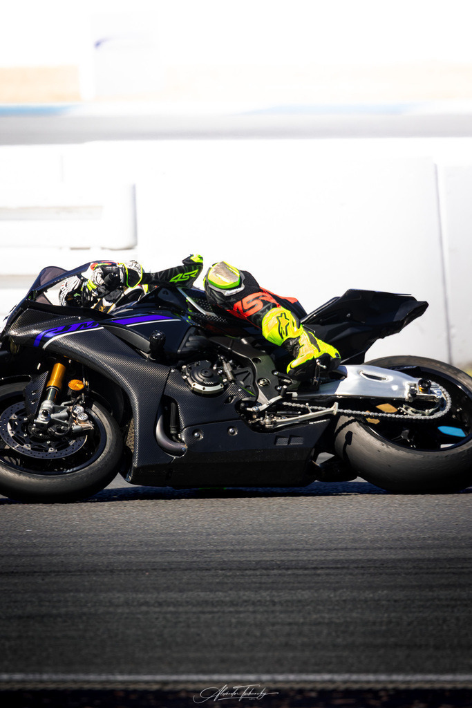 Ducati Trackday Hockenheimring 2026 | Entdecken Sie die faszinierende Welt von Alexander Tschuncky Arts: Kreative Fotografie, atemberaubende Automobilkunst und hochwertiger Bilderdruck. Lassen Sie sich inspirieren! - Realisiert mit Pictrs.com