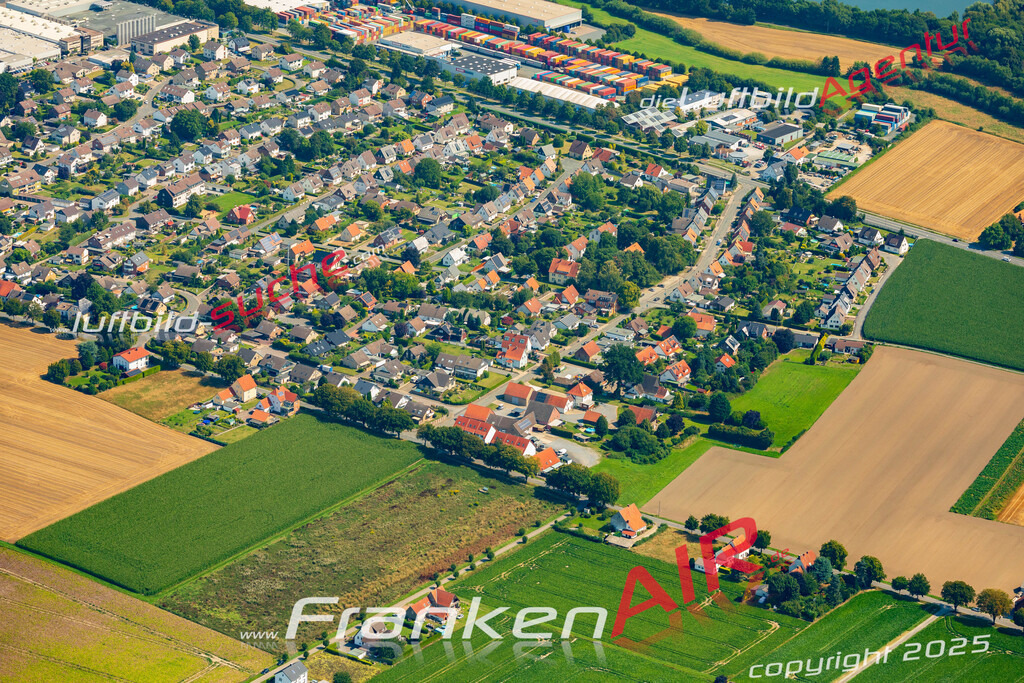Schrägluftbild  Holzhausen  Bad Salzuflen - Das Luftbild wurde 2025 vom UL-Flugzeug heraus erstellt (ohne Drohne- keine Drohnenaufnahme ) - Hochauflösende Luftaufnahme -Nicht vergleichbar mit Google Maps oder Satelittenbilder- Die Geschenkidee !Mit Lizenz und Bildrechte bestellbar