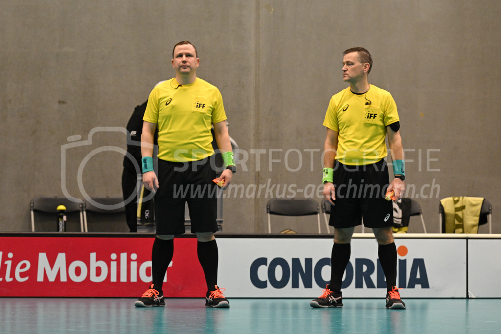 Switzerland B U19 vs Switzerland U19 - 4. February 2024 | Switzerland B U19 vs Switzerland U19
U19 Men International Matches in Switzerland
GoEasy Arena, Siggenthal Station
Referees of the game.
Credit: Markus Aeschimann | <a href="https://www.markus-aeschimann.ch">Sportfotografie Markus Aeschimann</a> | <a href="https://www.instagram.com/sportfotografie.aeschimann">@sportfotografie.aeschimann</a> - Realisiert mit Pictrs.com