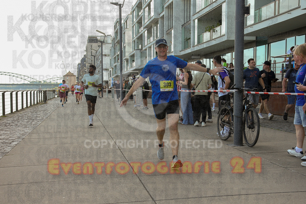 250920_1452_EX1_8000 | Sportfotografie im Rhein-Sieg Kreis, Köln, Bonn, NRW, Rheinland Pfalz, Hessen, etc. Unser Tätigkeitsfeld umfasst den Laufsport vom Volkslauf über den Marathon, Duathlon, Triathon bis zum Ultralauf wie Kölnpfad Ultra oder Schindertrail.