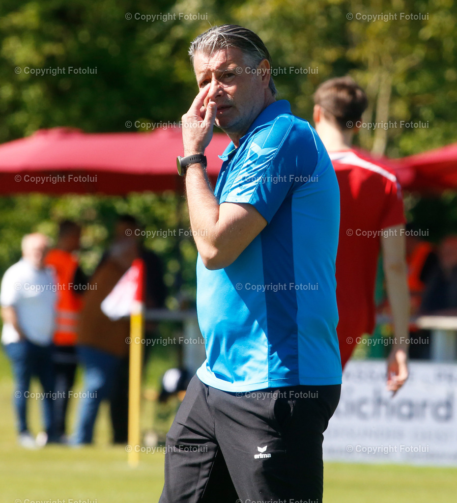 A_LUI_27042024_43 | SPORT,FUSSBALL,LT1 OOE LIGA ASKOE OEDT-UNION EDELWEISS LINZ 27.04.2024 IM BILD:TRAINER KURT RUSS (OEDT) FOTO:FOTOLUI