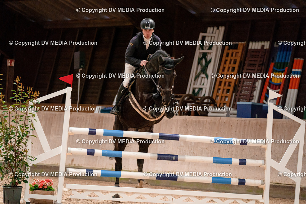 Springen Tag 1-778 | dv-media-shop - Realisiert mit Pictrs.com