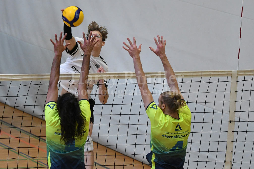 TSV Plattling Volleyball : TSV 1861 Deggendorf II | Ha-Ri; Sportfotografie Ha-Ri; Sporfotografie Harry Rindler; Sport Deggendorf; Sportbilder Deggendorf; Sportfotos Deggendorf; Sportfotos Niederbayern; Sportbilder Niederbayern; Amateursport Niederbayern; Bayern;  - Realisiert mit Pictrs.com