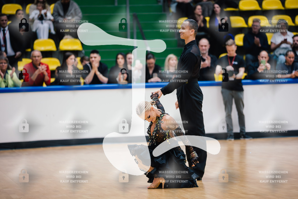 Hessen Tanzt WDSF International Open Latin 1st (17) Artur Balandin _ Anna Salita (T.T.C. Rot-Weiß-Silber Bochum)-2025-05-18-5254 | Webshop for digital downloads and prints of dance sport, event & show photographer Julian Link - Realisiert mit Pictrs.com