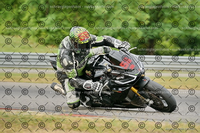 25bt05-0050 | markuskiefer.com - Realisiert mit Pictrs.com