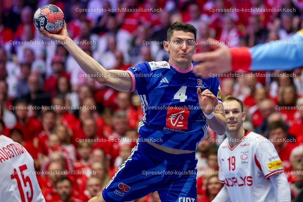 EHF22012603082 | 22.01.2026, Handball, Men's EHF EURO 2026, Frankreich - Dänemark, Jyske Bank Boxen in Herning, Dänemark, Main Round:  Aymeric Minne (France #04)