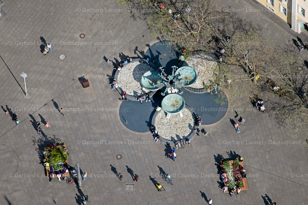 4025712 | ERFURT 06.05.2020 Wasserspiele- Brunnen " Neuer Angerbrunnen " im Ortsteil Altstadt in Erfurt im Bundesland Thüringen, Deutschland. // Water - fountain " Neuer Angerbrunnen " in the district Altstadt in Erfurt in the state Thuringia, Germany. Foto: Gerhard Launer
