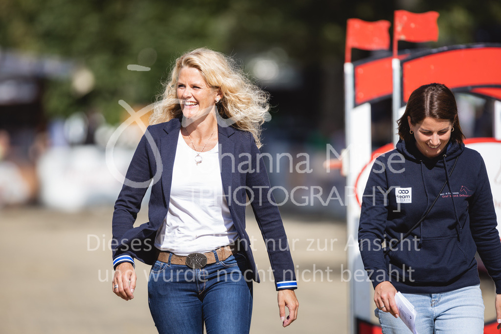 230826_Delbrueck_M2-Spr-854 | Deine schönsten Turniermomente als professionelle Fotos! Entdecke hochwertige Pferdesport-Fotografie im Online-Shop. Jetzt Fotos finden & bestellen!