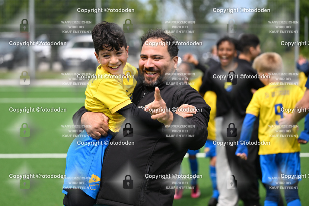 DSC_7976 | Platz 1 = SV Wittmund lSponsor "Putzteufel" mit seinem Sohn