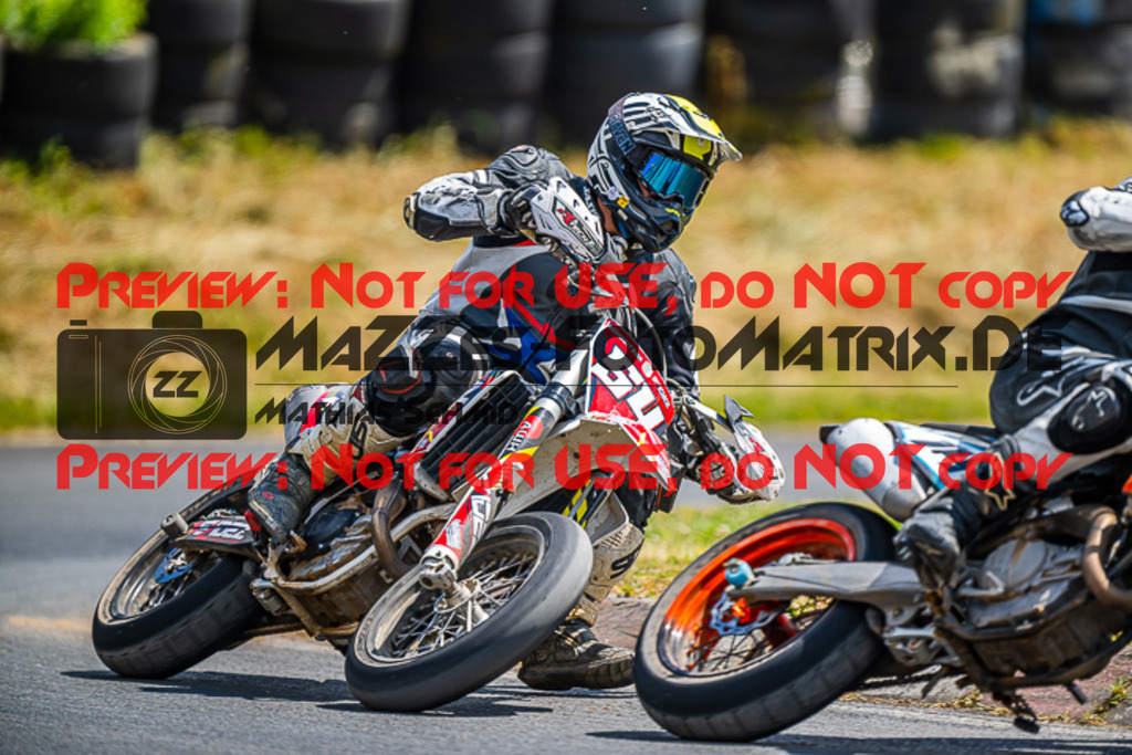 MaZZes_FotoMatrix_220529_8248 | Fotograf Mathias Schmid
Sportfotograf,
Eventfotograf,
Hochzeitsfotograf,
Portraitfotograf