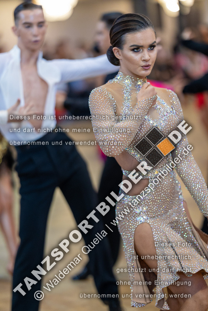 20230812-01530 | Hier finden Sie Tanz Bilder vom Latein und Standard Formationen tanzen. Sportbilder vom Tanzsport. Schöne Fotos und von Weltmeisterschaft, Europameisterschaft, Bundesliga, Regionalliga, Oberliga und Landesliga sowie von GOC Stuttgart, DanceComp, WM Bremen